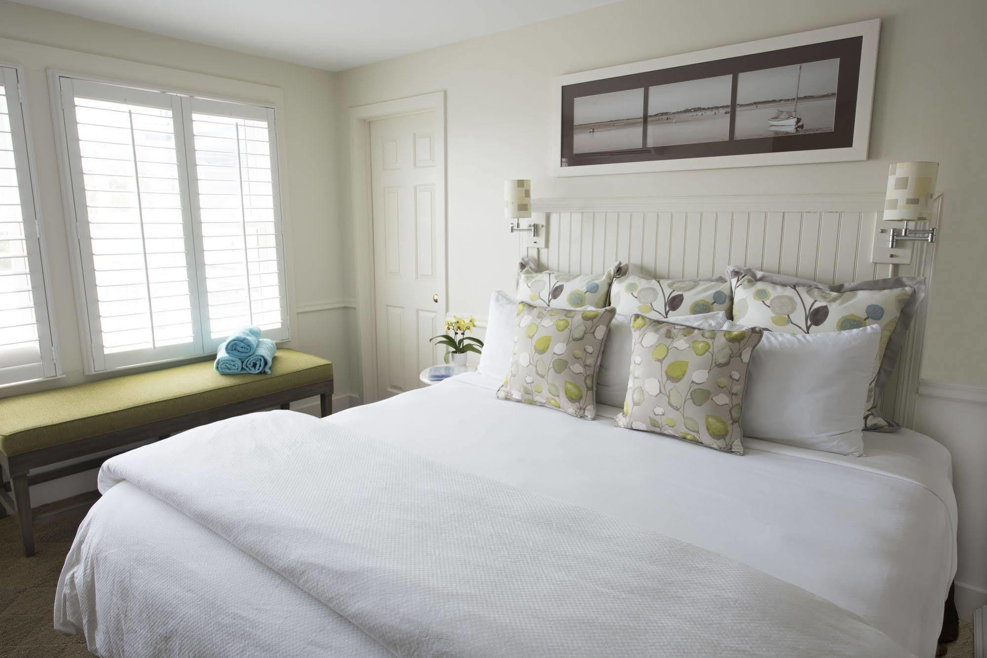 Vineyard Square Hotel And Suites Edgartown Exterior foto